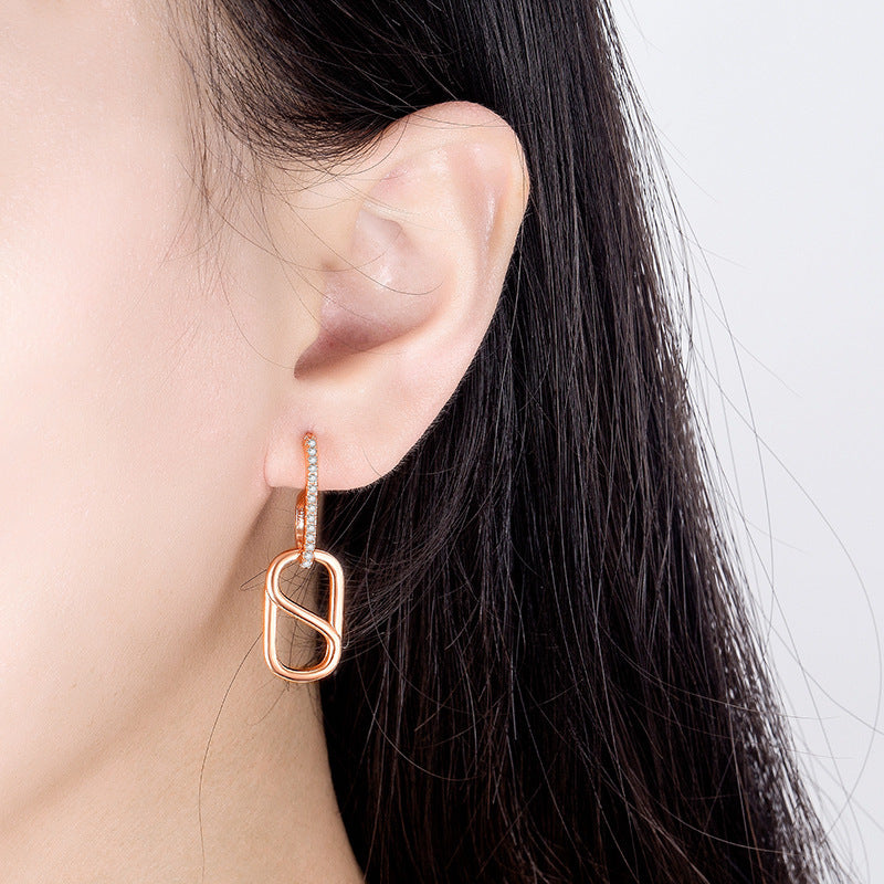 Irresistible Na Bi Han Swing Ear Earrings
