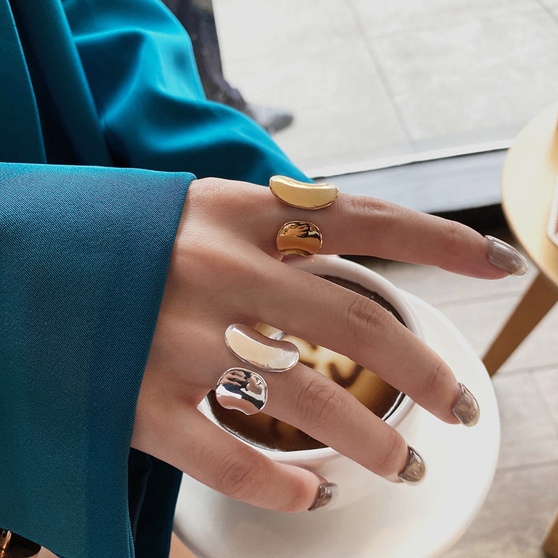 Breite, glänzende, offene Endfinger-Kälteringe für Damen