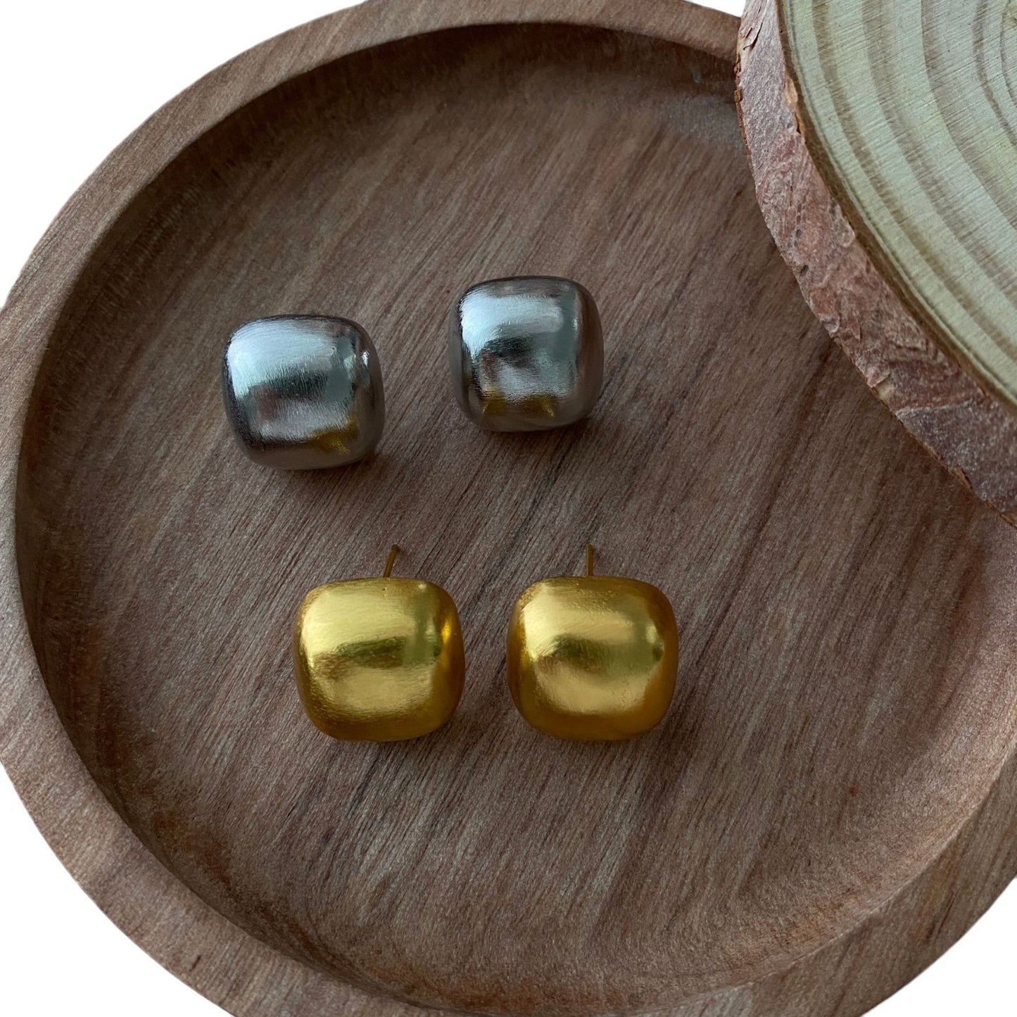 Modische, quadratische, gebürstete, trendige Nischen-Accessoires-Ohrringe