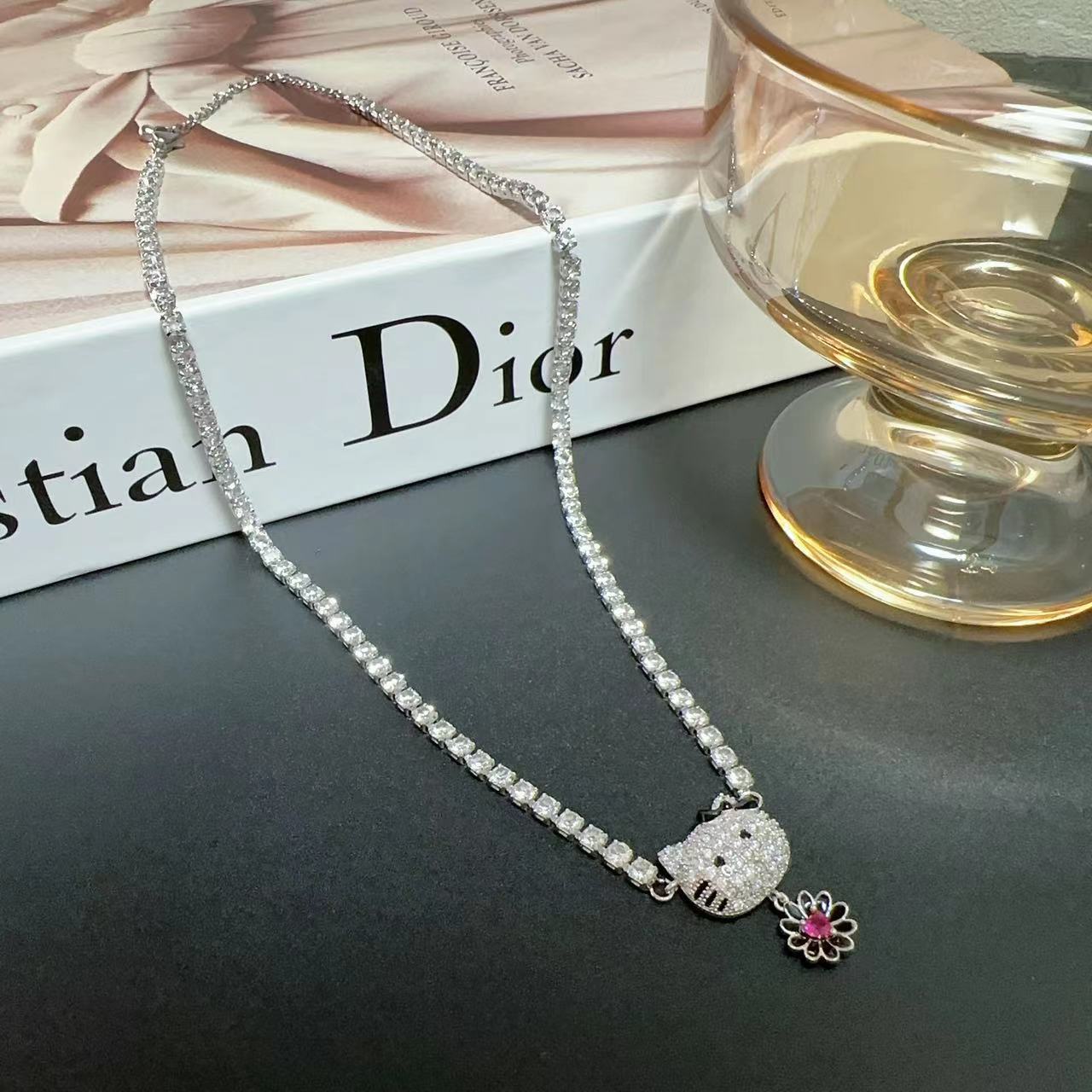 Diamond Light Luxury Clavicle Chain Hello Necklaces