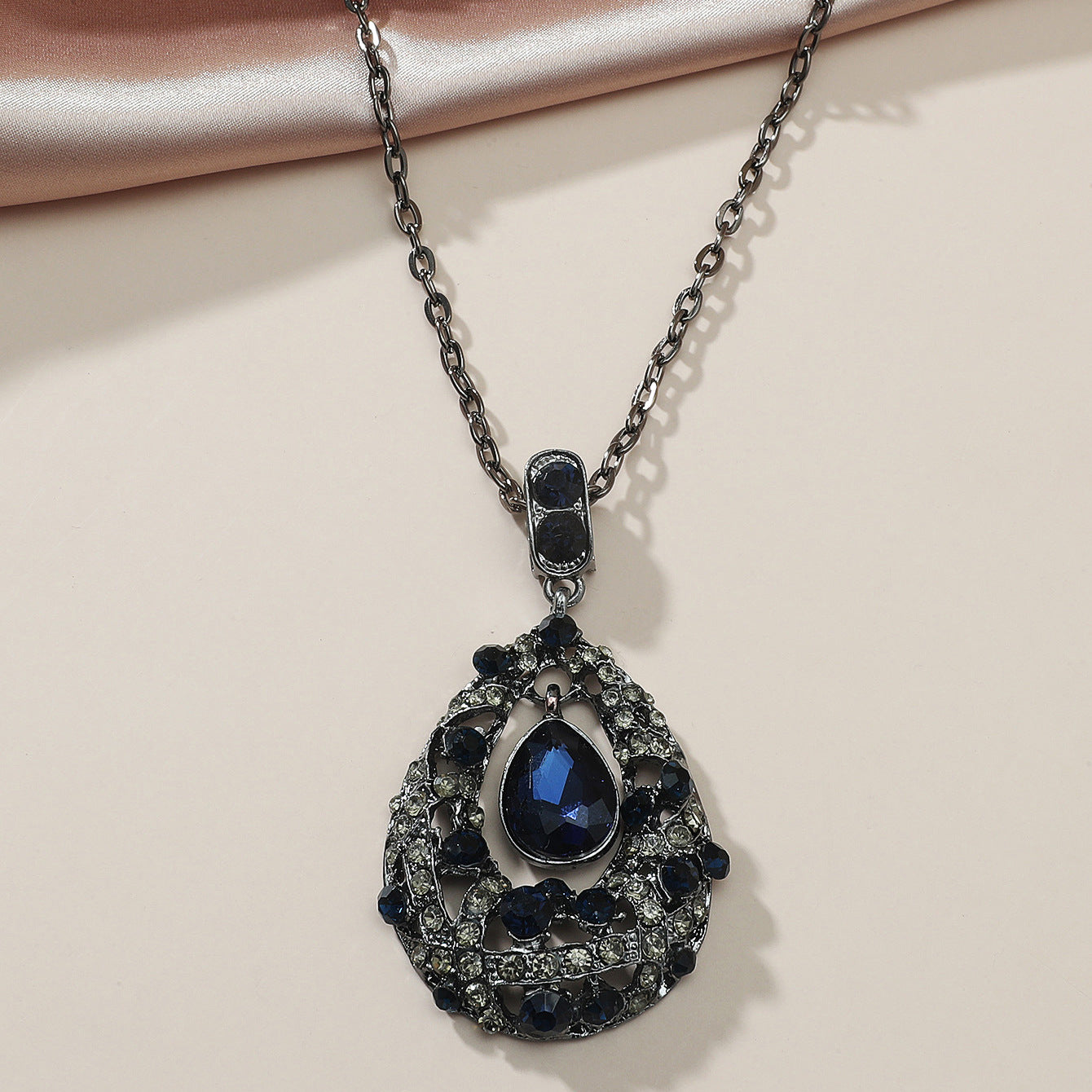 Women's Drop Love Pendant Vintage Elegant Metal Necklaces