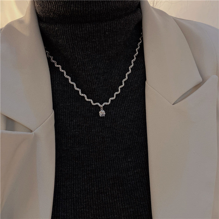 Women's Shiny Diamond Pendant High-grade Wave Design Necklaces