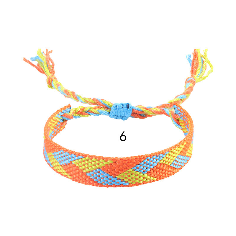 Gewebte Armbänder aus Baumwollleinen im böhmischen Ethno-Stil