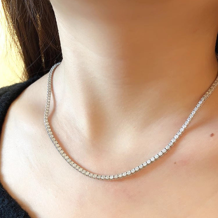 Colliers importés de pull à chaîne universelle de simulation de diamant pour femmes