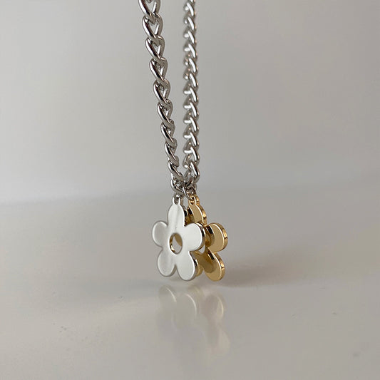 Colliers de clavicule de mode gracieuse de personnalité féminine de fleur de couleur contrastée