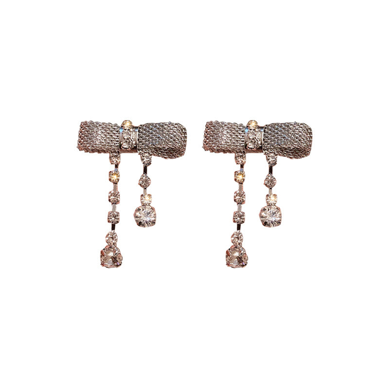 Erschwingliche Ohrringe mit übertriebener und personalisierter Quaste für Damen