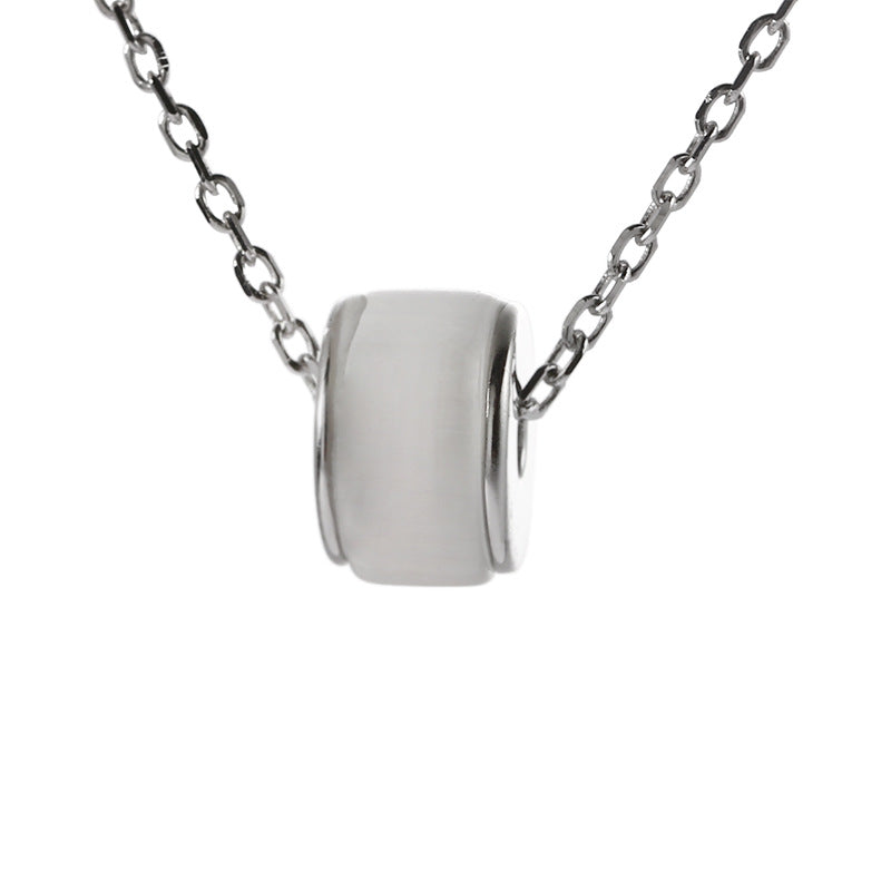 Colliers simples en argent sterling avec opale de petite taille