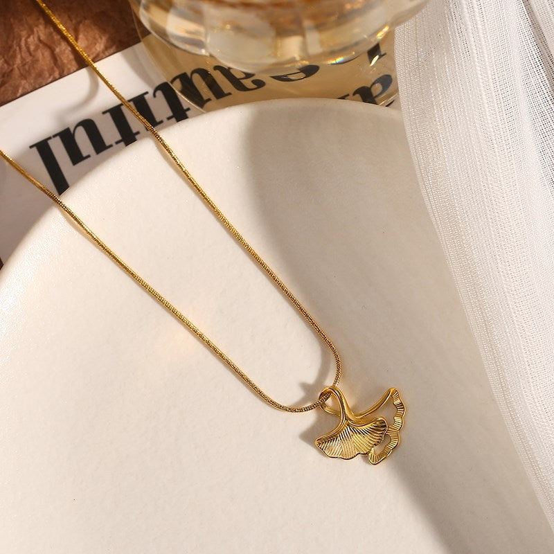 Leaf Pendant Clavicle Chain Gold Titanium Necklaces
