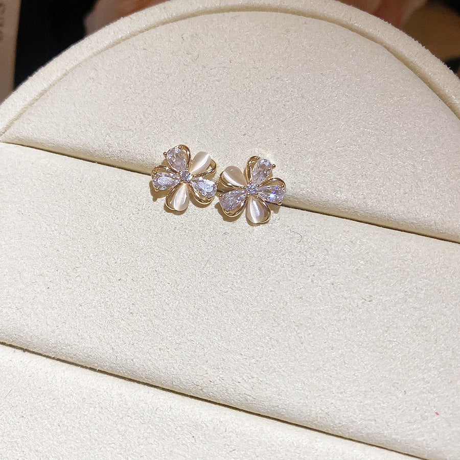 Real Gold Electroplated Zircon Opal Flower Light Ear Clip
