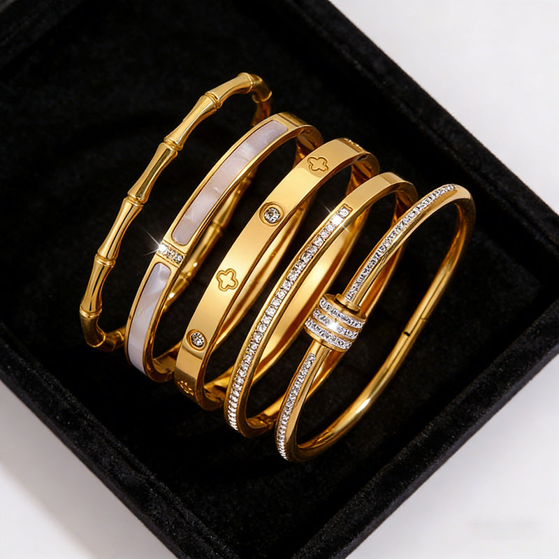 Titanium Steel Fashionable Temperamental Gold Plated Stainless Bracelet