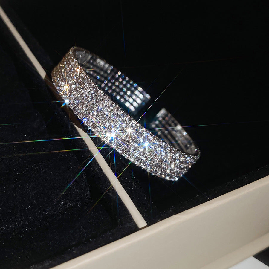 Galaxy Shining Round Open-ended Light Luxury High-grade Elegant Dinner Bracelets