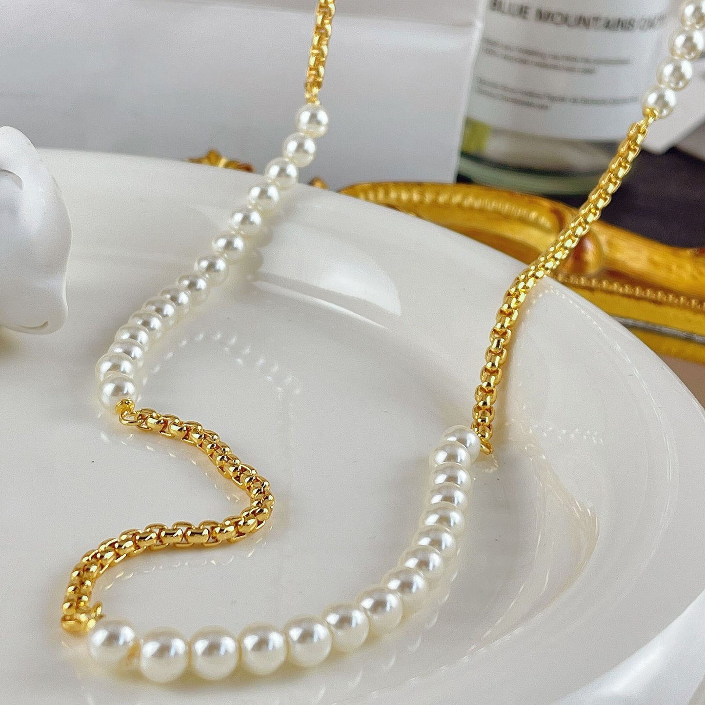 Colliers féminins à couture de perles avec boucle en métal Lux