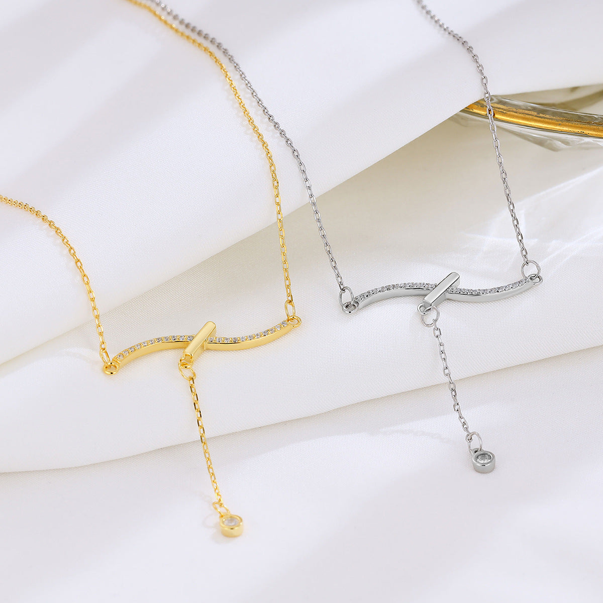 Diamond Temperamental Minority High-grade Ornament Light Necklaces