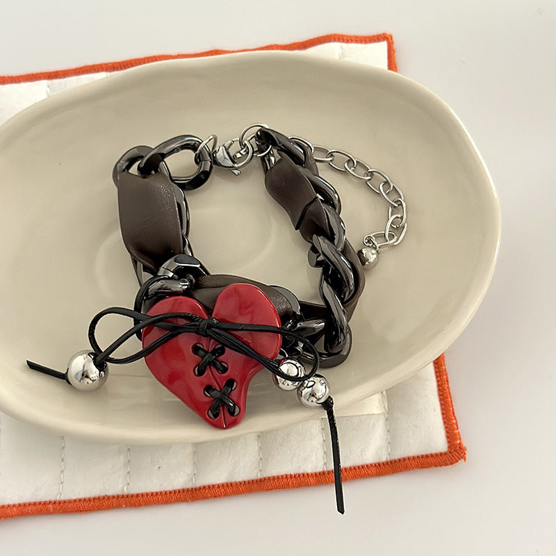 Colliers de conception avancée de personnalité rétro de coeur papillon