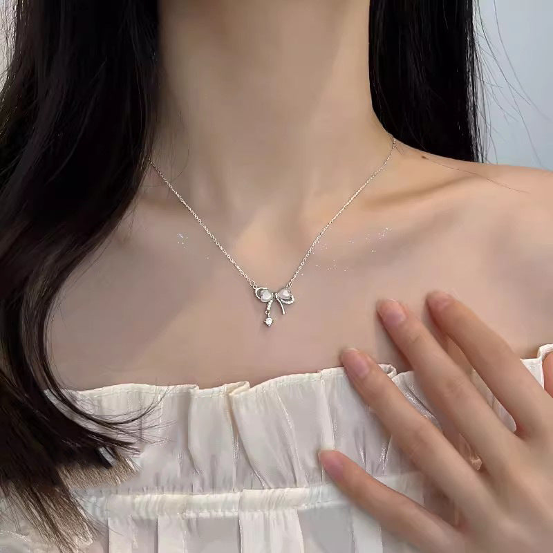 Colliers de luxe légers en argent sterling avec nœud opale pour femmes