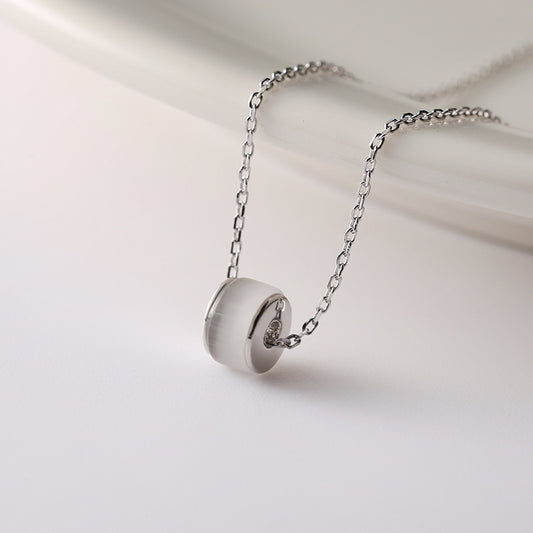 Colliers simples en argent sterling avec opale de petite taille