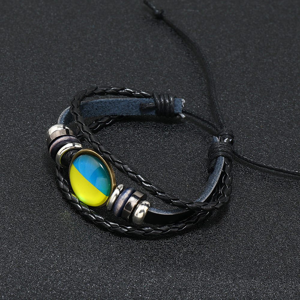 Kreative handgefertigte Armbänder aus Leder mit ukrainischem Muster