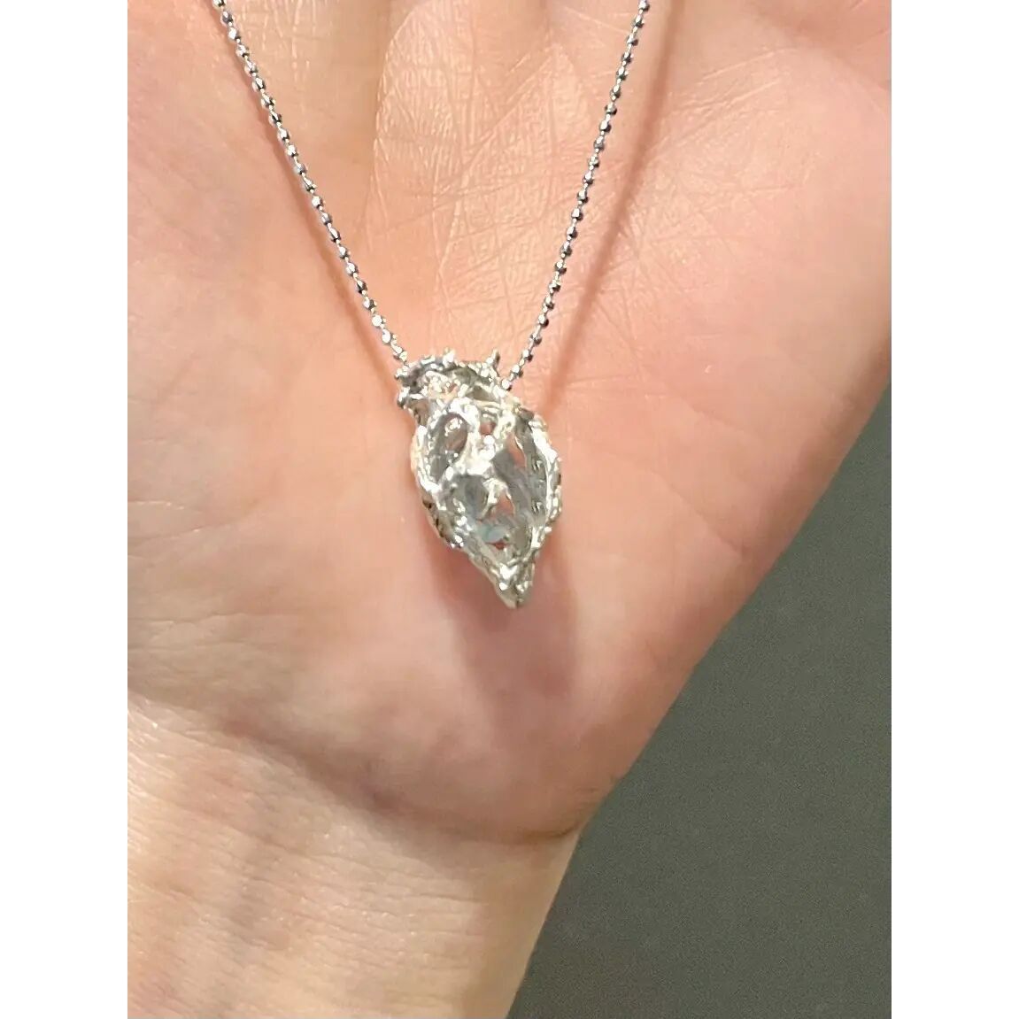 Blaues Eisherz, weibliche Sommer-Licht-Luxus-Halsketten