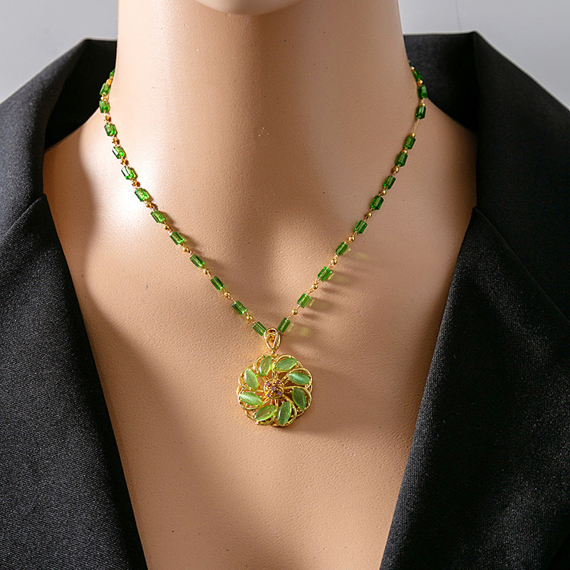 Colliers rétro en bambou avec boucle de paix et dégradé d'émeraude pour femmes