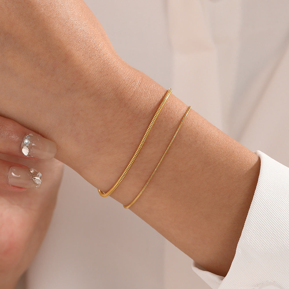 Nischendesign-Titan-Schlangenknochenarmbänder für Damen aus Stahl