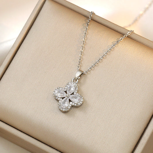 Women's High-grade Simple Style Clover Titanium Steel Necklaces