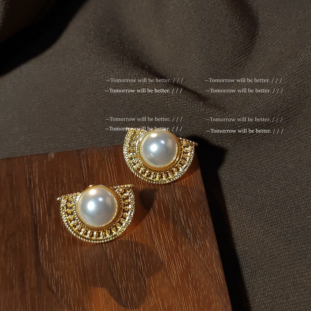 Women's Style Elegant Pearl Niche High-grade Fashion Ear Retro Earrings