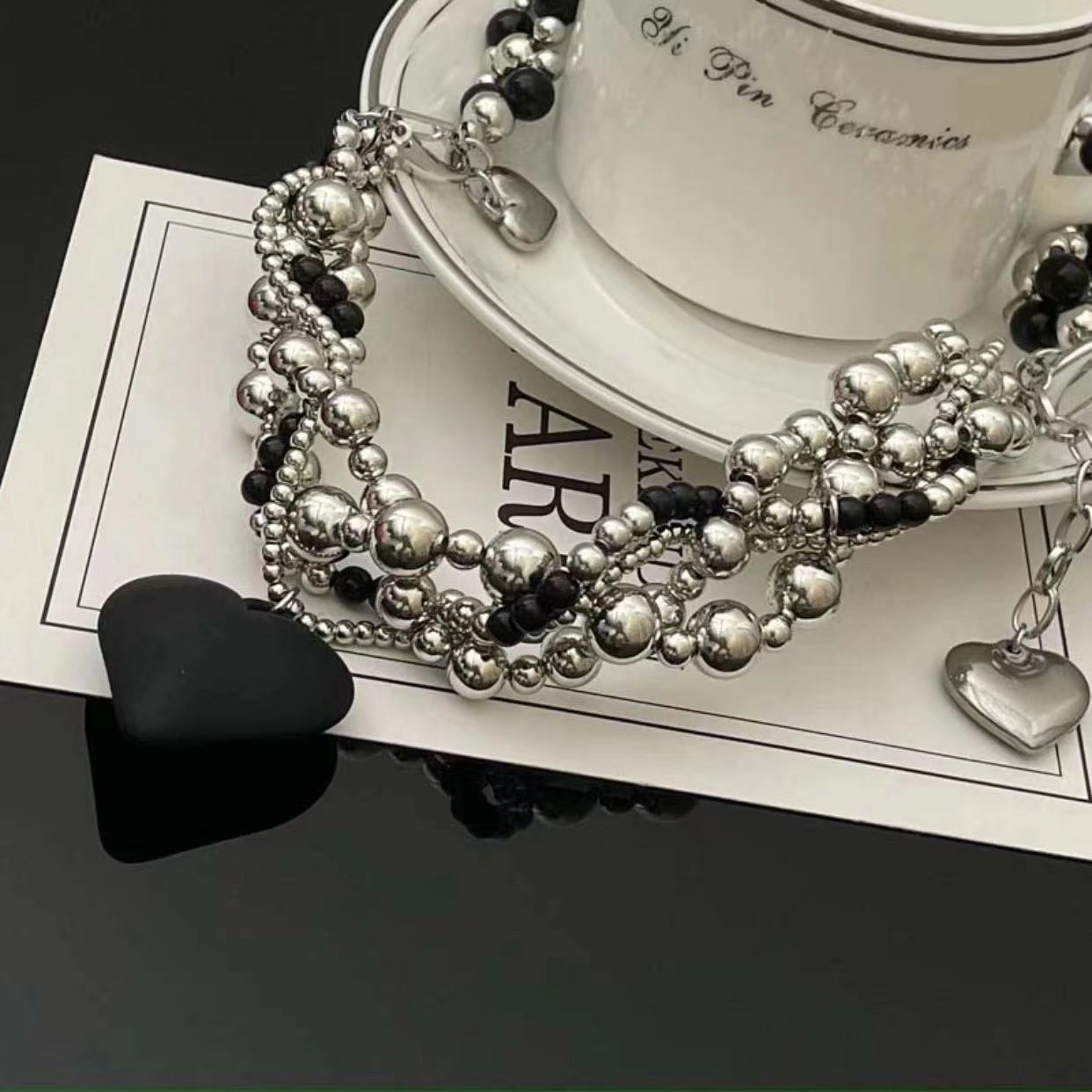 Colliers froids Hip Hop de style classique en perles d'amour pour femmes