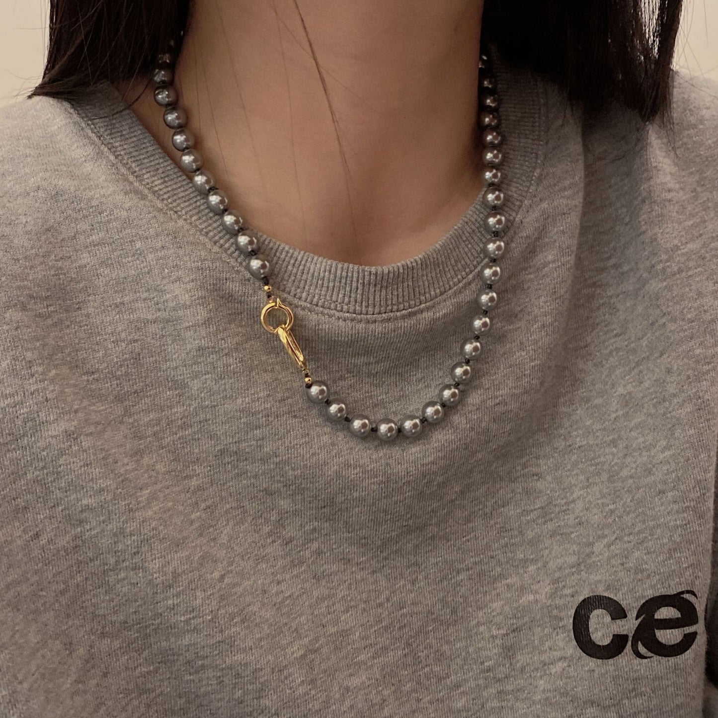 Women's Strong Light Perfect Circle Pearl High-grade Sense Niche Necklaces