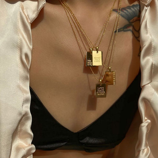 Texte en acier inoxydable doré pour femmes pour colliers de mode