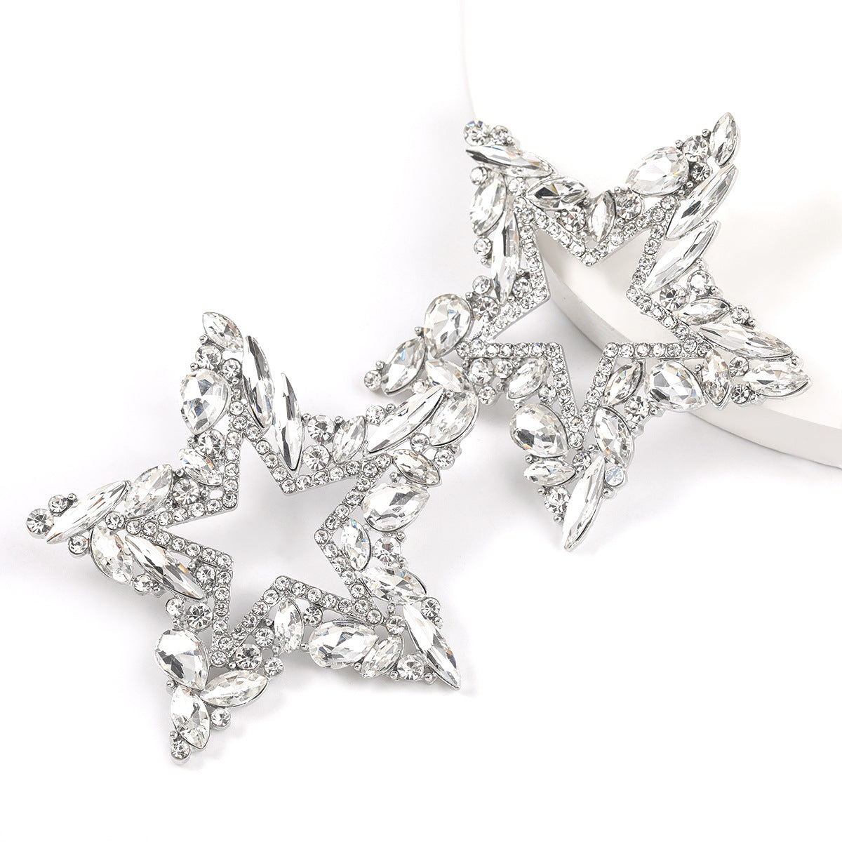 Women's Super Flash Claw Chain Series Personalized Earrings