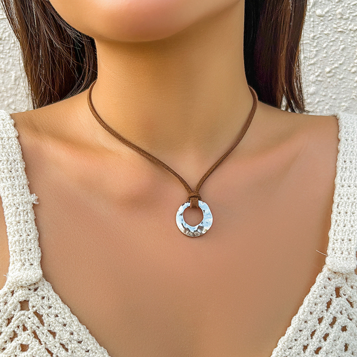 Colliers à pendentif ajourés en forme de cœur géométrique Simple, ornement