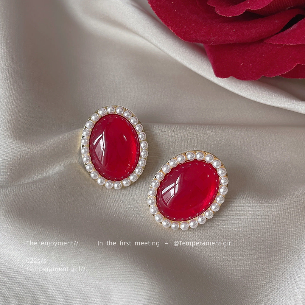 Court Sier Needle Plated Oval Goose Earrings