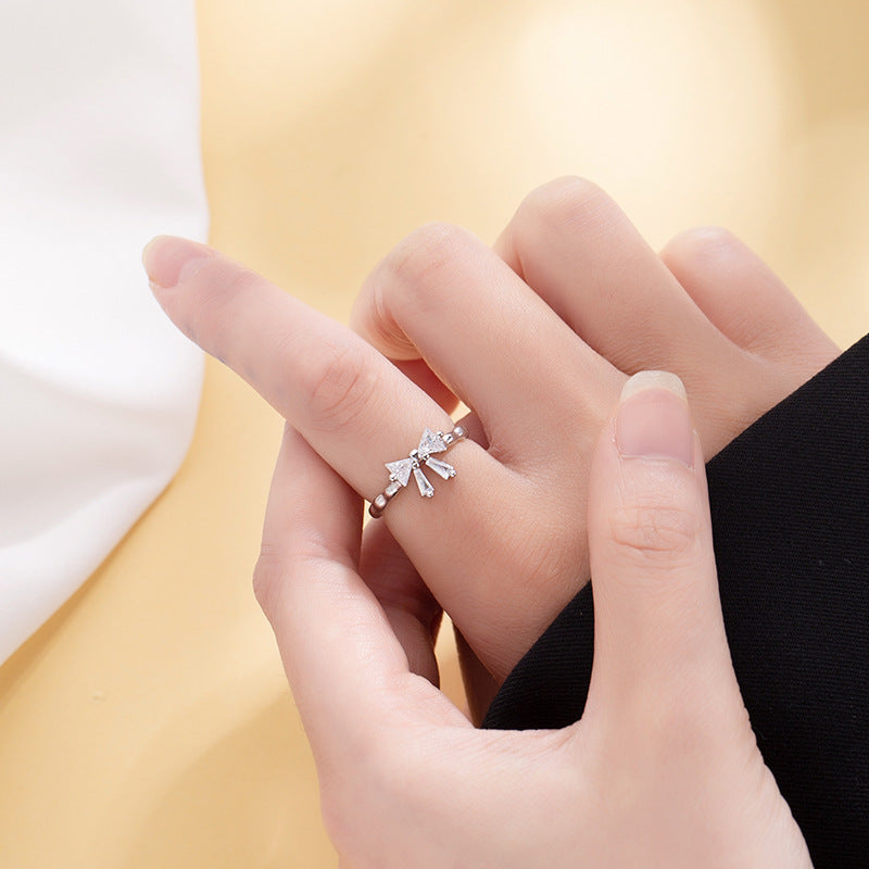 Female Design High grade Light Luxury Fashion Rings Nutricaodiaria