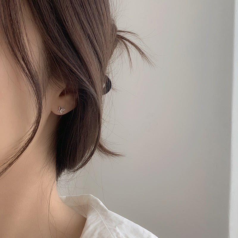 Pure Female Screw Tightening Buckle Glossy Butterfly Simple Elegant Earrings