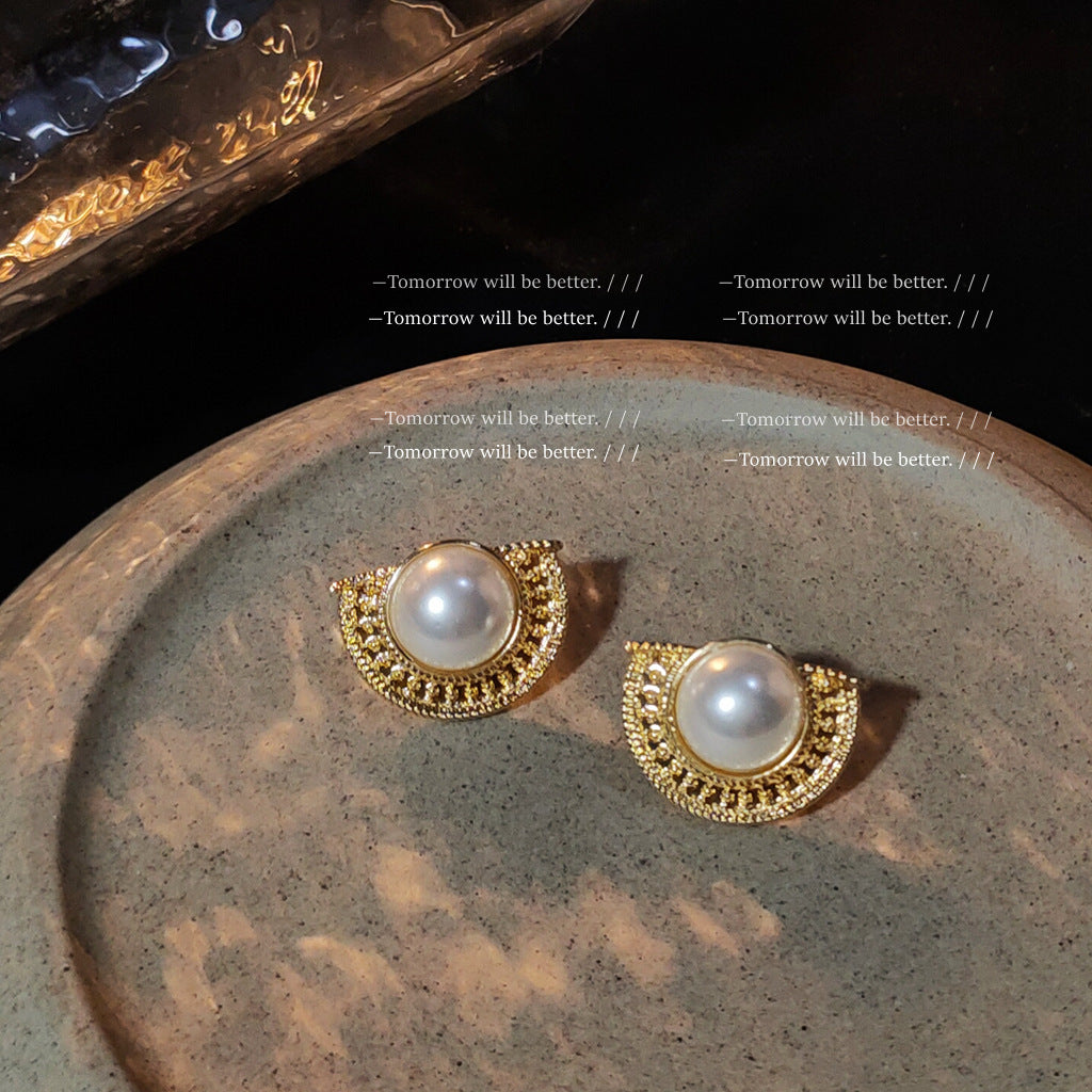 Women's Style Elegant Pearl Niche High-grade Fashion Ear Retro Earrings