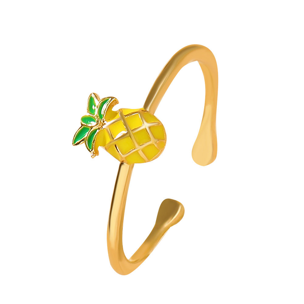 Anneaux Mori doux ouverts aux fraises fraîches et vigoureuses