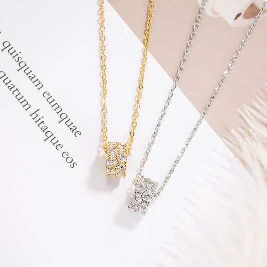 Women's Slim Waist Cold Clavicle Simple Design Senior Necklaces