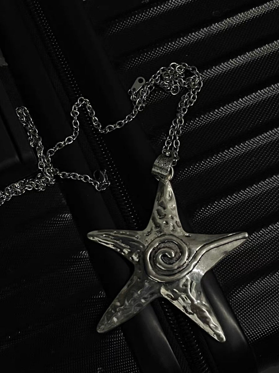 Colliers exagérés avec pendentif à cinq branches Sweet Cool Star