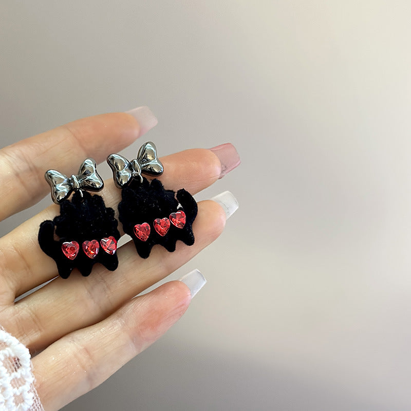Women's Style Love Dark Personality Black Cat Pendant Flocking Necklaces