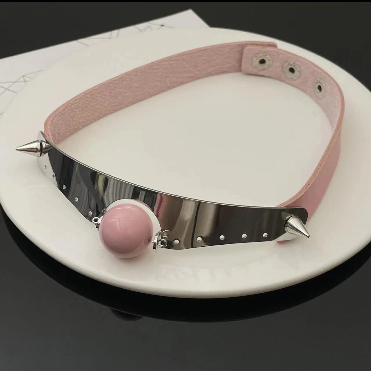 Colliers à rivets en cuir Punk obsidienne pour femmes, série