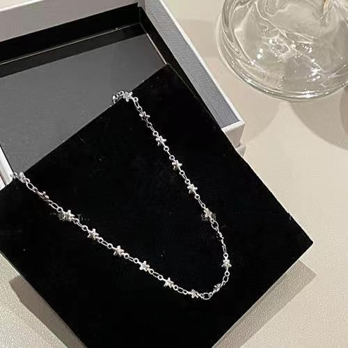 Colliers tendance avec pendentif étoile à cinq branches, Design avancé de minorité tempéramentale de luxe