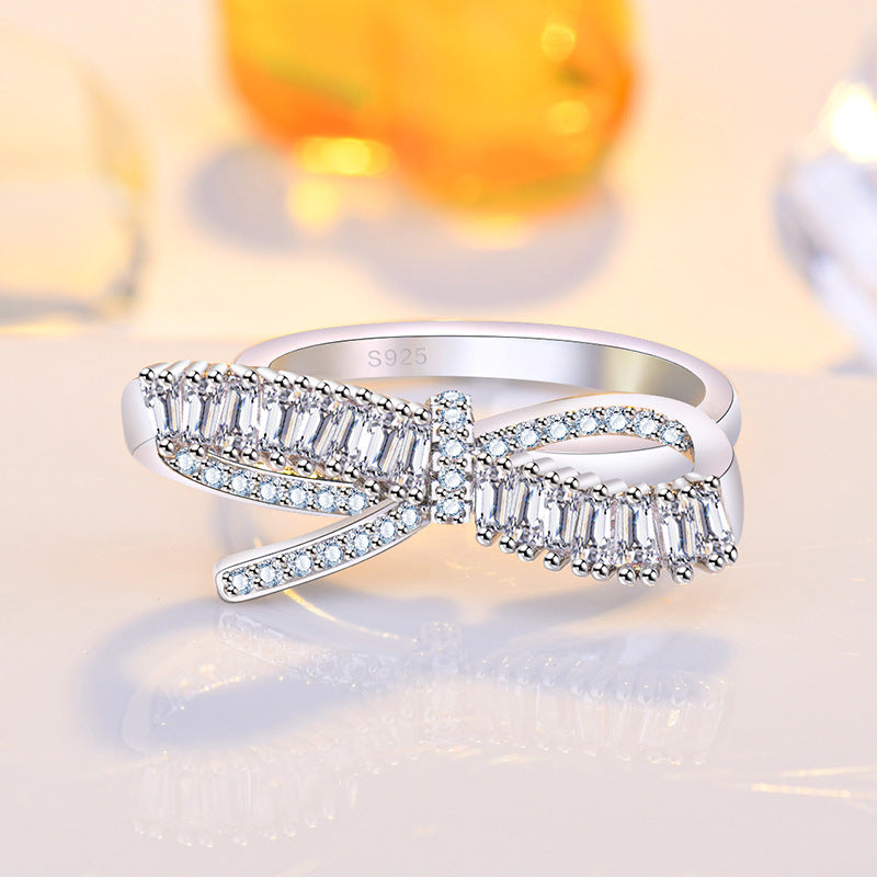 Women's Entry Lux Bow Open-end Zircon Design Rings