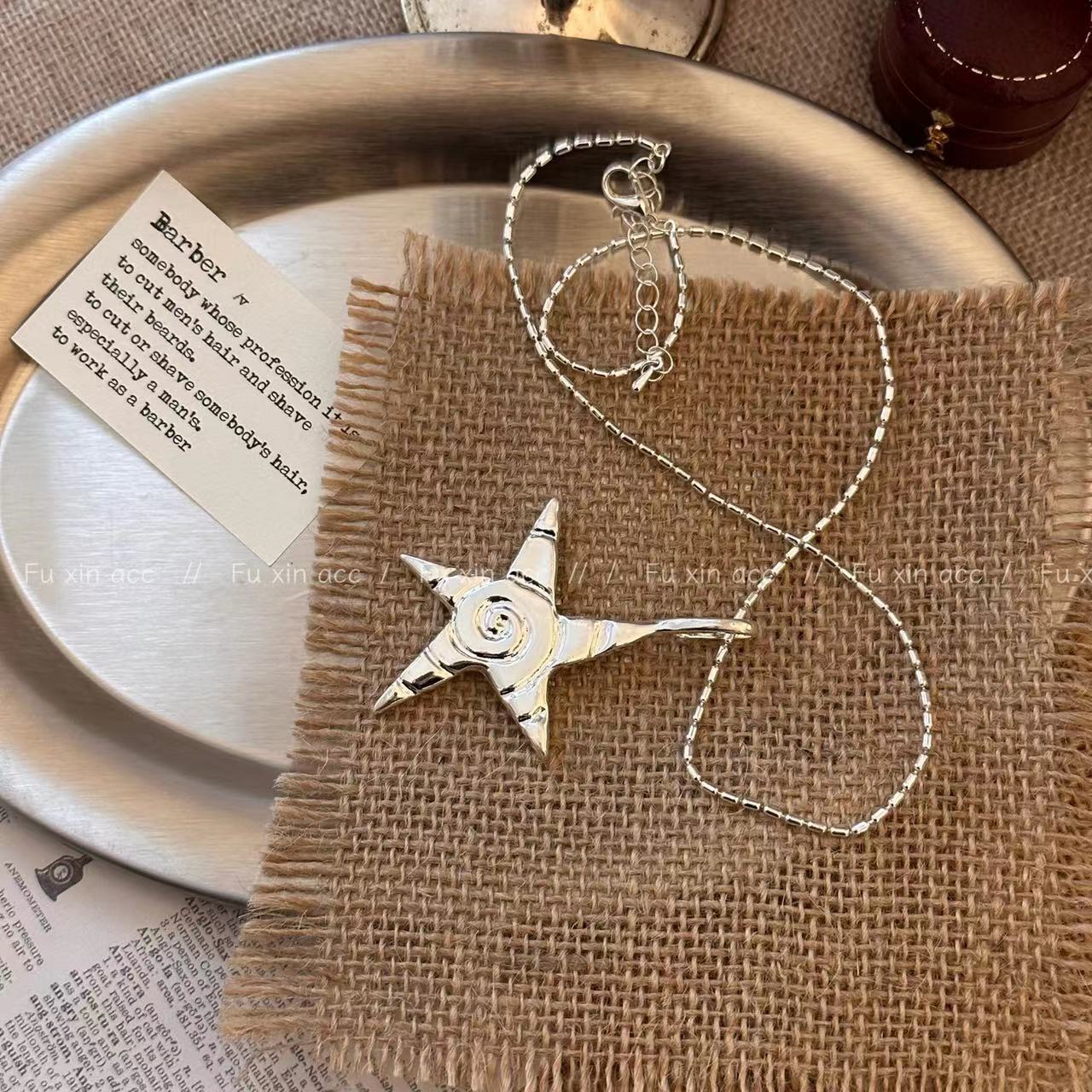 Women's Sweet Cool Hot Niche Light Luxury Pendant Necklaces