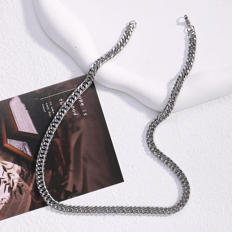 Women's & Men's & Basic Style And Simple Clavicle Necklaces