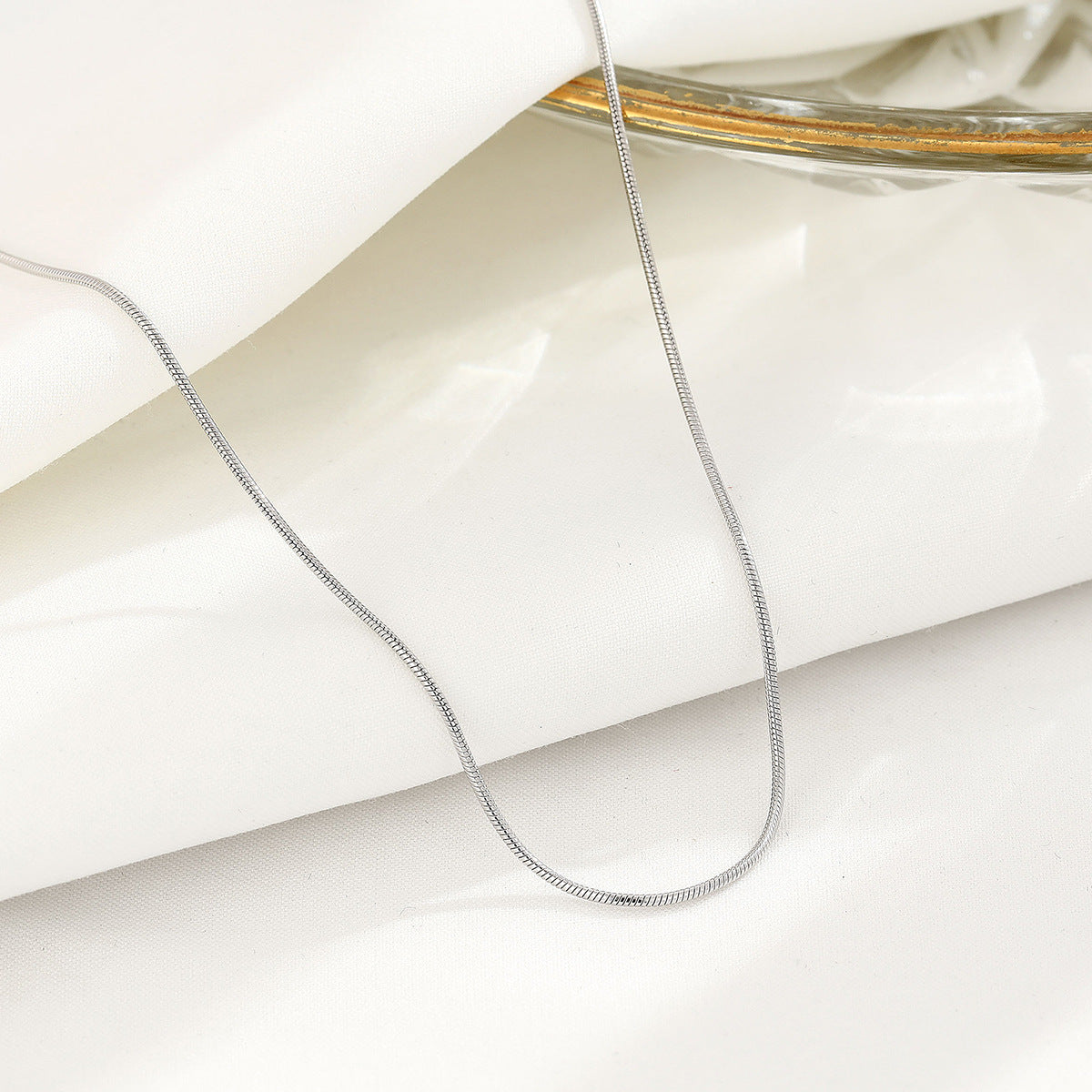 Chaîne en os pour femmes, ornement de minorité capricieuse, colliers de haute qualité