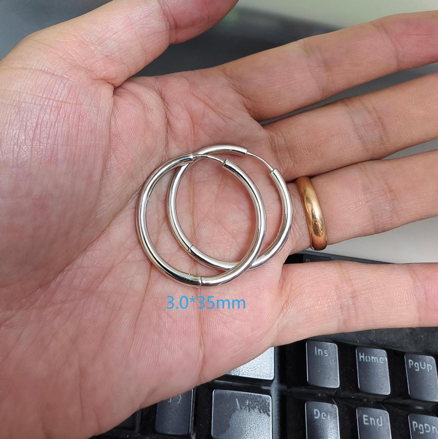 Women's & Men's Eardrop Sier Round Solid Niche Seaside Rings