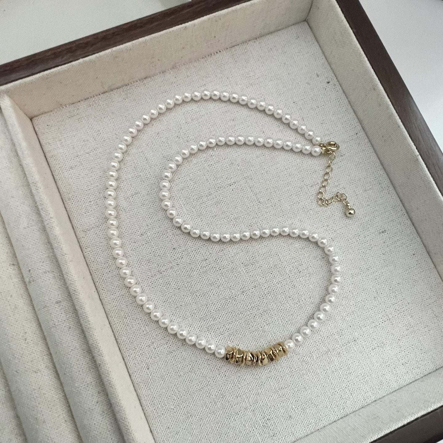 Colliers de cou en chaîne de clavicule capricieuse Simple en perles pour femmes