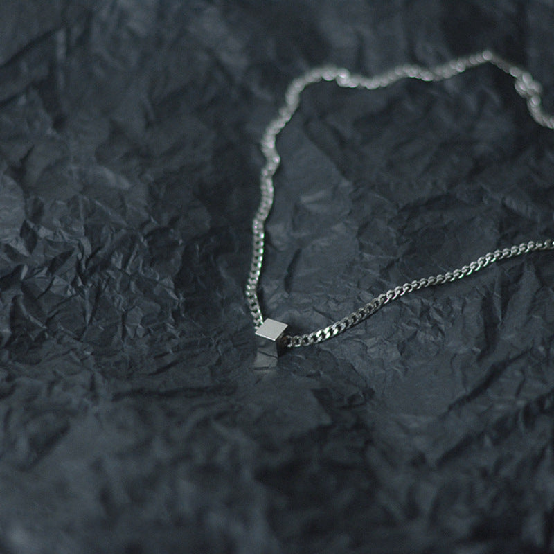 Chaîne de clavicule, colliers tendance en acier titane, Style minoritaire