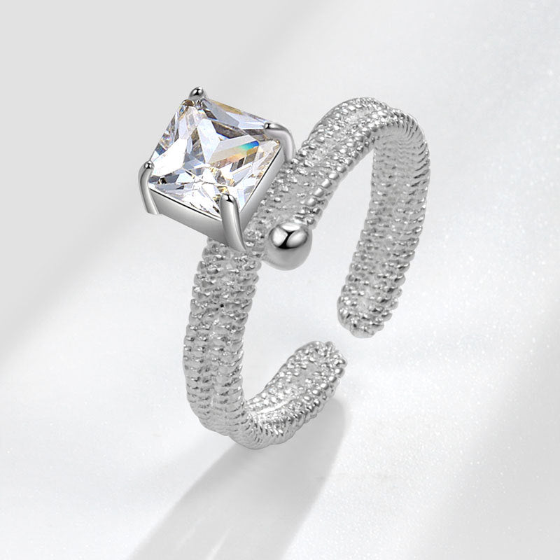 Modische, glänzende Zirkon-Zeigefingerringe für Damen