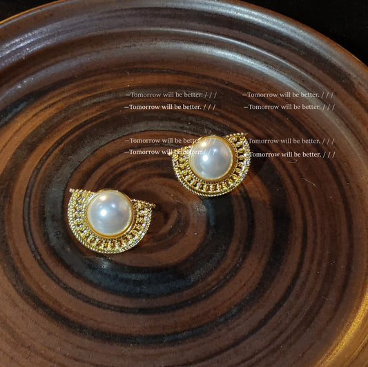 Women's Style Elegant Pearl Niche High-grade Fashion Ear Retro Earrings
